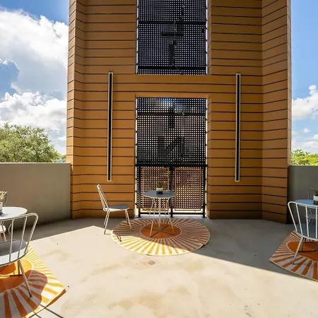 Sejur At Koosh Living Davie Exterior photo