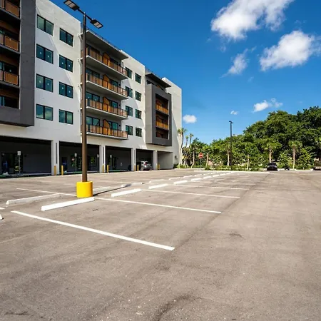 Sejur At Koosh Living Davie Exterior photo